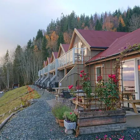 Feriehus Hjellup Fjordbo