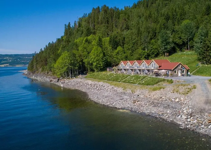 Hjellup Fjordbo 펜션