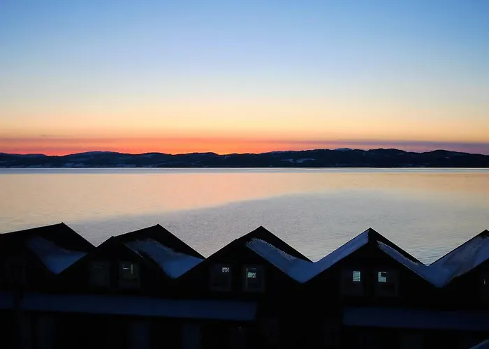 Hjellup Fjordbo *