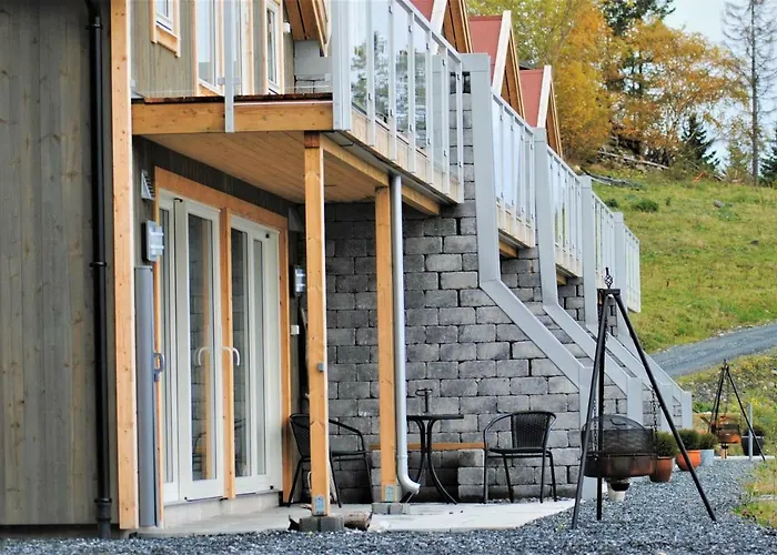 Hjellup Fjordbo Feriehus *