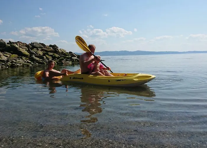 Dom wakacyjny Hjellup Fjordbo *